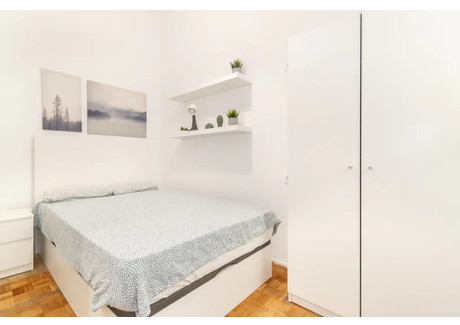 Mieszkanie do wynajęcia - Carrer de Balmes Barcelona, Hiszpania, 250 m², 805 USD (3228 PLN), NET-90239847