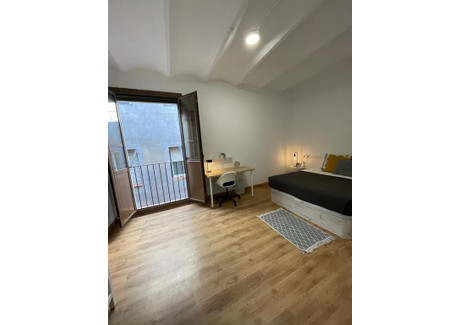 Mieszkanie do wynajęcia - Carrer Nou de la Rambla Barcelona, Hiszpania, 77 m², 673 USD (2605 PLN), NET-90230993