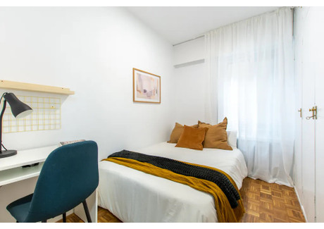 Mieszkanie do wynajęcia - Calle del Pez Austral Madrid, Hiszpania, 170 m², 487 USD (1962 PLN), NET-90231012