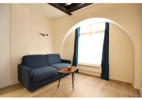 Mieszkanie do wynajęcia - Rue Simon Le Franc Paris, Francja, 15 m², 1298 USD (4970 PLN), NET-90231083