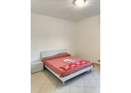 Mieszkanie do wynajęcia - Via Guido Gozzano Cinisello Balsamo, Włochy, 60 m², 758 USD (2988 PLN), NET-90231892