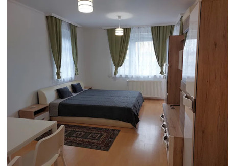 Mieszkanie do wynajęcia - Maláta köz Budapest, Węgry, 48 m², 624 USD (2557 PLN), NET-90231900