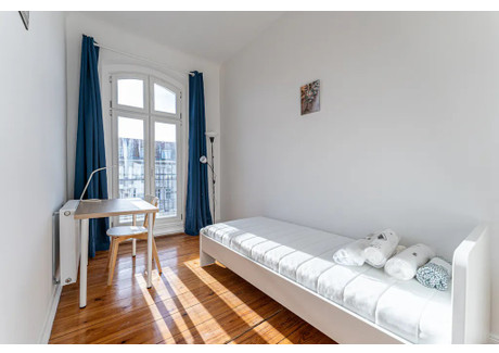 Mieszkanie do wynajęcia - Kantstraße Berlin, Niemcy, 71 m², 745 USD (3001 PLN), NET-90232164