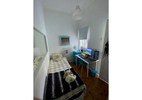 Mieszkanie do wynajęcia - Rua António Gonçalves Lisbon, Portugalia, 140 m², 573 USD (2395 PLN), NET-90232568