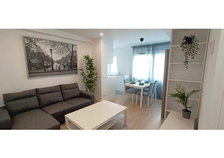 Mieszkanie do wynajęcia - Calle de Rodas Madrid, Hiszpania, 60 m², 2755 USD (10 579 PLN), NET-90232940