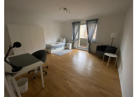 Mieszkanie do wynajęcia - Manteuffelstraße Berlin, Niemcy, 68 m², 757 USD (2899 PLN), NET-90233363