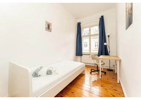 Mieszkanie do wynajęcia - Bornholmer Straße Berlin, Niemcy, 63 m², 733 USD (2887 PLN), NET-90244375