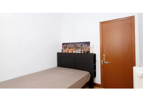 Mieszkanie do wynajęcia - Calle de Santa Engracia Madrid, Hiszpania, 270 m², 753 USD (2891 PLN), NET-90244621