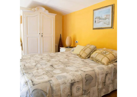 Mieszkanie do wynajęcia - Via Laura Florence, Włochy, 70 m², 1797 USD (7081 PLN), NET-90245502
