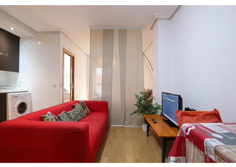 Mieszkanie do wynajęcia - Calle Miosotis Madrid, Hiszpania, 40 m², 956 USD (3662 PLN), NET-90246695