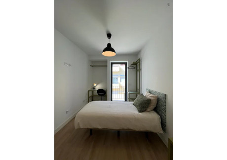 Mieszkanie do wynajęcia - Rua Abel Botelho Lisbon, Portugalia, 140 m², 676 USD (2805 PLN), NET-90247220