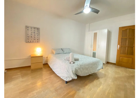 Mieszkanie do wynajęcia - Avenida de Nuestra Señora de Valvanera Madrid, Hiszpania, 85 m², 518 USD (2124 PLN), NET-90247445