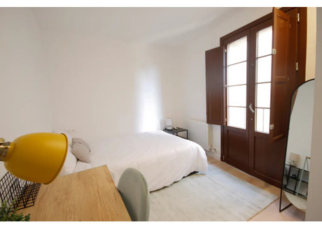 Mieszkanie do wynajęcia - Carrer de Santa Madrona Barcelona, Hiszpania, 90 m², 649 USD (2558 PLN), NET-90248683