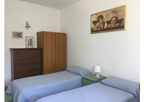 Mieszkanie do wynajęcia - Via di Bravetta Rome, Włochy, 25 m², 713 USD (2786 PLN), NET-90240558