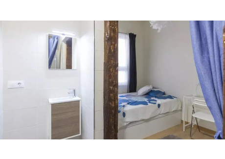 Mieszkanie do wynajęcia - Calle de San Bernardo Madrid, Hiszpania, 260 m², 714 USD (2792 PLN), NET-90241279