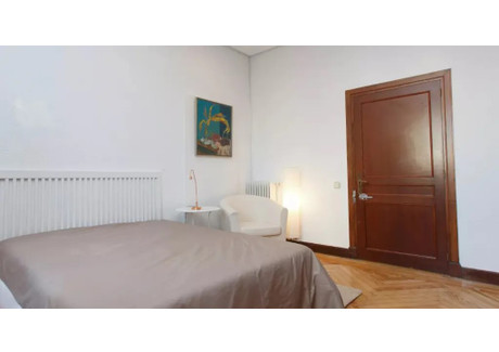 Mieszkanie do wynajęcia - Calle de Santa Engracia Madrid, Hiszpania, 270 m², 707 USD (2957 PLN), NET-90241317