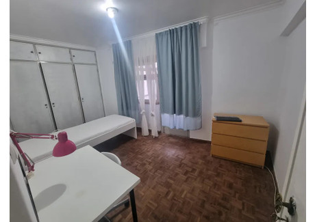 Mieszkanie do wynajęcia - Rua Padre António Vieira Odivelas, Portugalia, 80 m², 468 USD (1942 PLN), NET-90241676