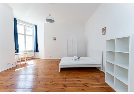 Mieszkanie do wynajęcia - Bornholmer Straße Berlin, Niemcy, 81 m², 686 USD (2869 PLN), NET-90242394