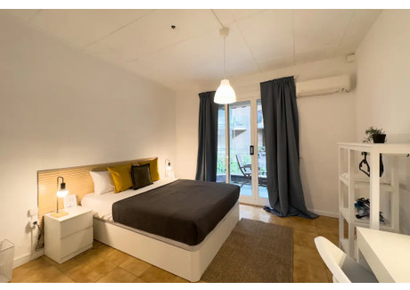Mieszkanie do wynajęcia - Carrer de Descartes Barcelona, Hiszpania, 110 m², 860 USD (3465 PLN), NET-90242660