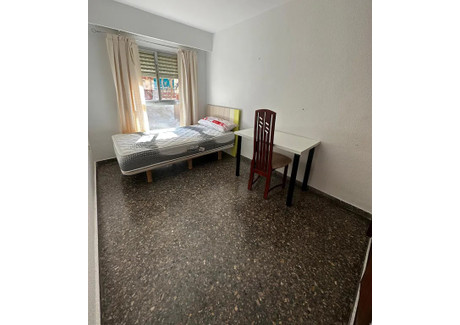 Mieszkanie do wynajęcia - Calle Francisco Martínez Valencia, Hiszpania, 105 m², 389 USD (1507 PLN), NET-90242743