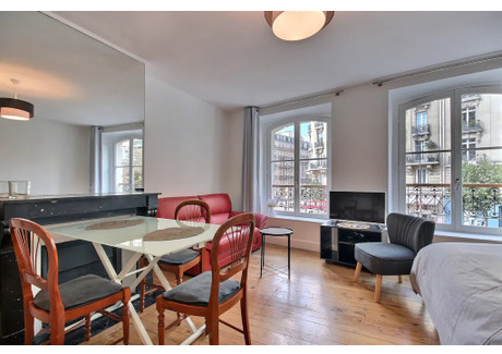 Mieszkanie do wynajęcia - Rue de Sèvres Paris, Francja, 32 m², 1796 USD (7021 PLN), NET-90243448