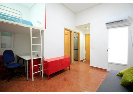 Mieszkanie do wynajęcia - Calle de Vallehermoso Madrid, Hiszpania, 30 m², 735 USD (3015 PLN), NET-90243526