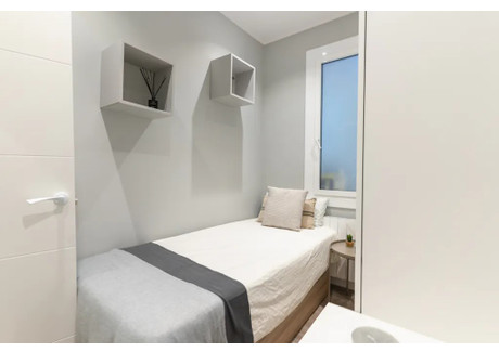 Mieszkanie do wynajęcia - Carrer de Prats de Molló Barcelona, Hiszpania, 115 m², 529 USD (2068 PLN), NET-90250307