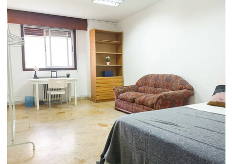 Mieszkanie do wynajęcia - Calle de Beatriz de Bobadilla Madrid, Hiszpania, 220 m², 722 USD (2953 PLN), NET-90250400