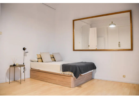 Mieszkanie do wynajęcia - Carrer de Roger de Llúria Barcelona, Hiszpania, 350 m², 908 USD (3559 PLN), NET-90250667