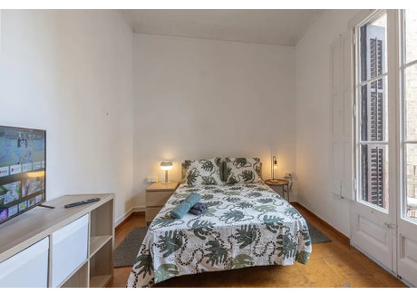 Mieszkanie do wynajęcia - Carrer de Rocafort Barcelona, Hiszpania, 150 m², 724 USD (2968 PLN), NET-90297884