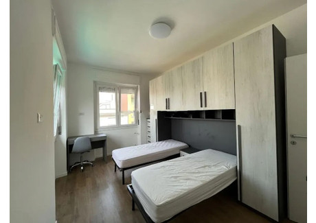 Mieszkanie do wynajęcia - Via Vipacco Milan, Włochy, 70 m², 478 USD (1959 PLN), NET-90415240