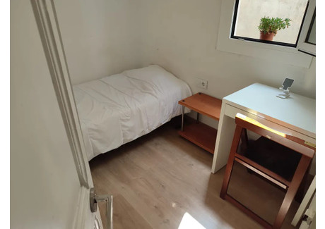 Mieszkanie do wynajęcia - Carrer de Rabassa Barcelona, Hiszpania, 70 m², 448 USD (1719 PLN), NET-90543115