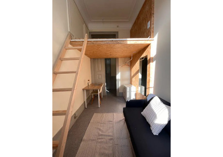 Mieszkanie do wynajęcia - Rua Braamcamp Lisbon, Portugalia, 300 m², 720 USD (2951 PLN), NET-90652524