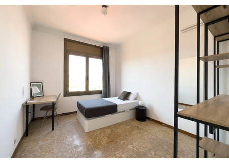 Mieszkanie do wynajęcia - Carrer de Sant Pau Barcelona, Hiszpania, 277 m², 729 USD (2990 PLN), NET-90708878