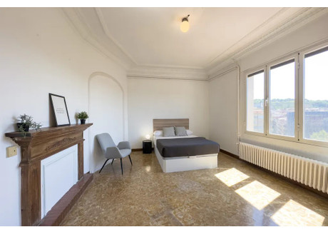 Mieszkanie do wynajęcia - Carrer de Sant Pau Barcelona, Hiszpania, 277 m², 780 USD (3236 PLN), NET-90708883