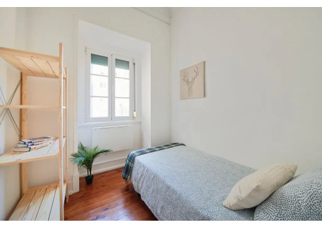 Mieszkanie do wynajęcia - Rua Augusto Gil Lisbon, Portugalia, 130 m², 505 USD (2097 PLN), NET-91300680