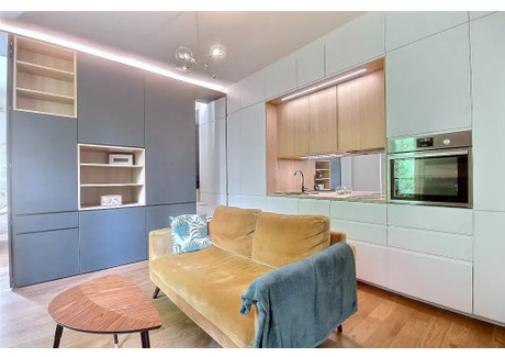 Mieszkanie do wynajęcia - Rue Ramey Paris, Francja, 32 m², 2007 USD (7765 PLN), NET-91571887