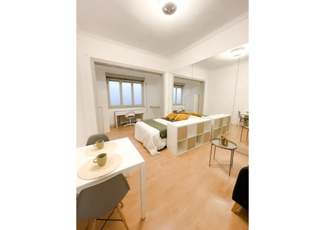 Mieszkanie do wynajęcia - Carrer de Muntaner Barcelona, Hiszpania, 280 m², 797 USD (3308 PLN), NET-91826428