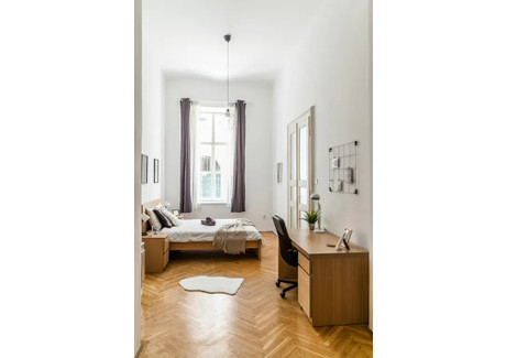 Mieszkanie do wynajęcia - Klauzál tér Budapest, Węgry, 75 m², 455 USD (1744 PLN), NET-92195305