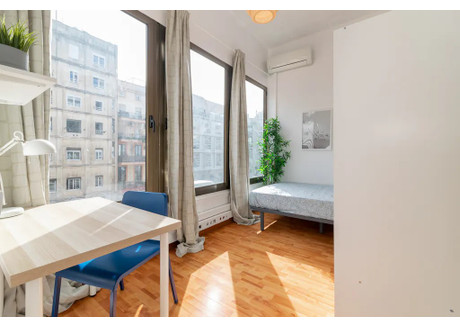 Mieszkanie do wynajęcia - Ronda de la Universitat Barcelona, Hiszpania, 80 m², 787 USD (3076 PLN), NET-92868580