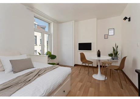 Mieszkanie do wynajęcia - Rue Cuerens Brussels, Belgia, 33 m², 903 USD (3630 PLN), NET-93093730