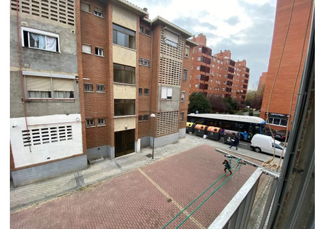 Dom do wynajęcia - Calle de Hornachos Madrid, Hiszpania, 80 m², 354 USD (1449 PLN), NET-93899371