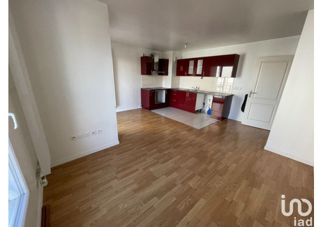 Mieszkanie na sprzedaż - Cergy, Francja, 43 m², 178 320 USD (745 377 PLN), NET-99819510