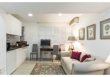 Mieszkanie na sprzedaż - Madrid, Hiszpania, 48 m², 232 919 USD (917 702 PLN), NET-96288540