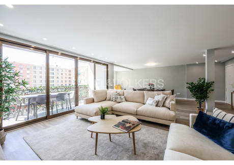 Mieszkanie na sprzedaż - Madrid, Hiszpania, 251 m², 1 351 850 USD (5 326 288 PLN), NET-96661016