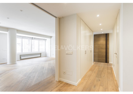 Mieszkanie na sprzedaż - Madrid, Hiszpania, 213 m², 1 816 271 USD (6 992 643 PLN), NET-98696246