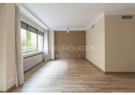 Mieszkanie do wynajęcia - Madrid, Hiszpania, 140 m², 3515 USD (13 743 PLN), NET-99804600