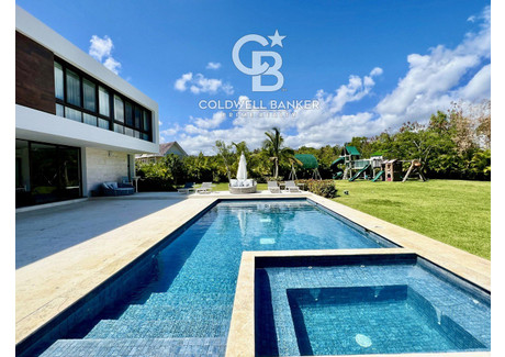 Dom na sprzedaż - Modern Finishes 5 Bedroom Villa with Nature Views in Cap Cana Cap Cana, Dominikana, 1072,01 m², 2 850 000 USD (10 915 500 PLN), NET-97932810