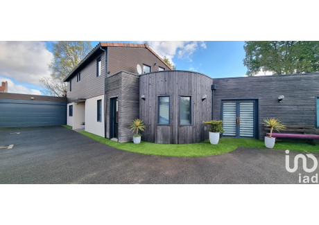 Dom na sprzedaż - Le Loroux-Bottereau, Francja, 212 m², 645 427 USD (2 542 982 PLN), NET-96892123