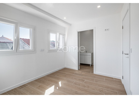 Mieszkanie na sprzedaż - Leiria, Portugalia, 72 m², 219 146 USD (878 777 PLN), NET-98752627